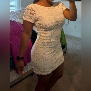 Lulu’s White XS dress